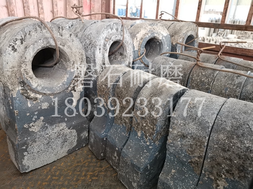 甘肅平?jīng)銎扑闄C錘頭用什么材質(zhì)好？